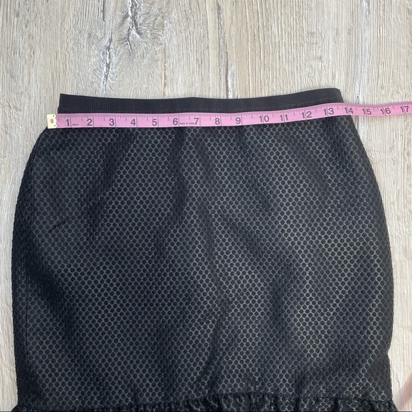 Ann Taylor Ruffled Black Skirt Sz 2 Petite - Picture 4 of 9